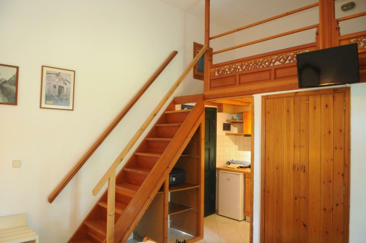 Pegasus Studios & Apartments Skyros Extérieur photo